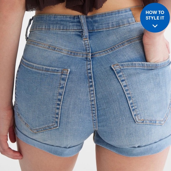 Aeropostale Seriously Stretchy High-Rise Curvy Midi Shorts size 2 - Picture 2 of 4